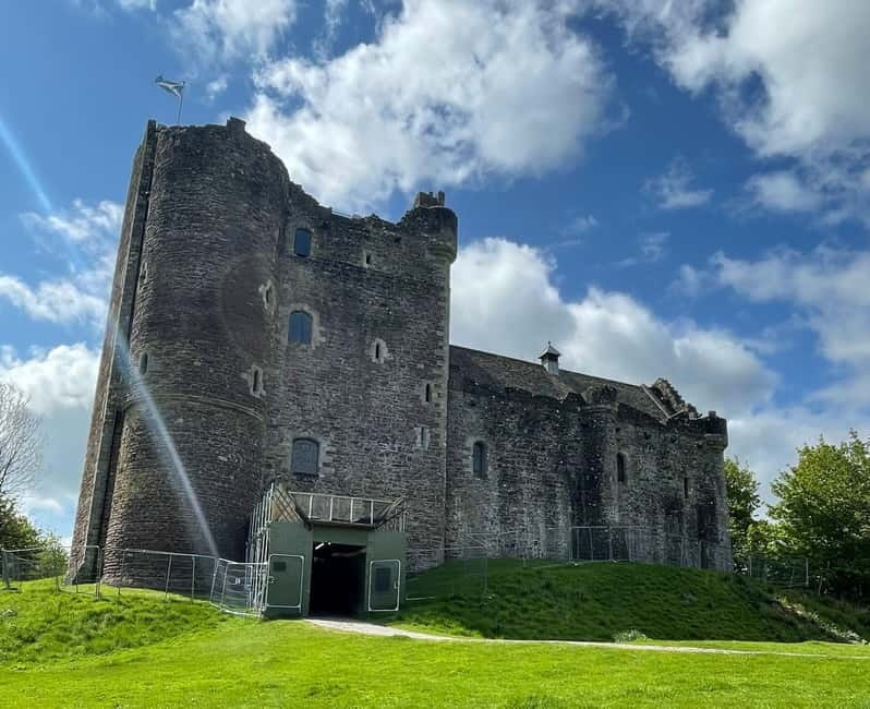 From Glasgow: Outlander Castles and The Scottish Countryside - Falkland brings Jamie’s ghost to 1940s Inverness