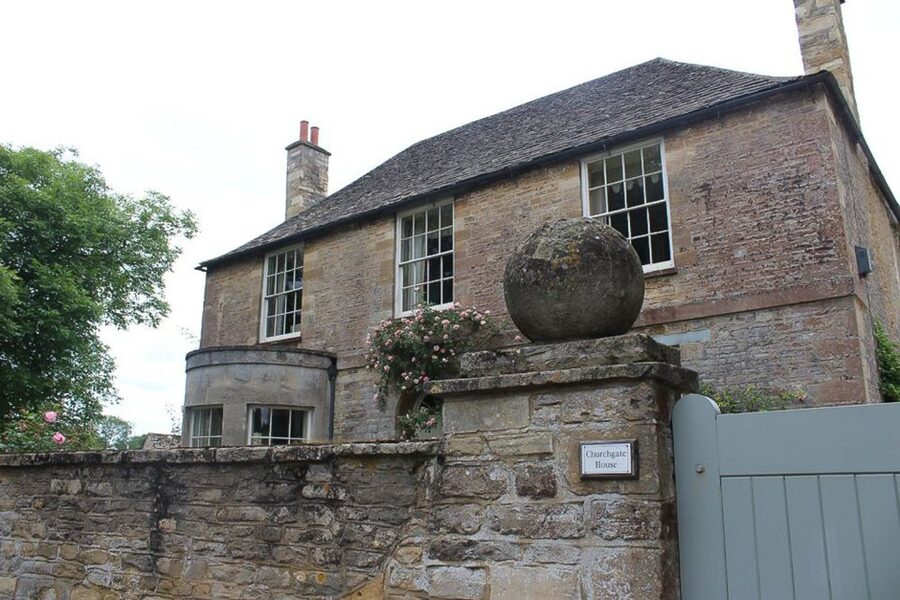 From London: Downton Abbey and Village Coach Tour - The people who will enjoy this most