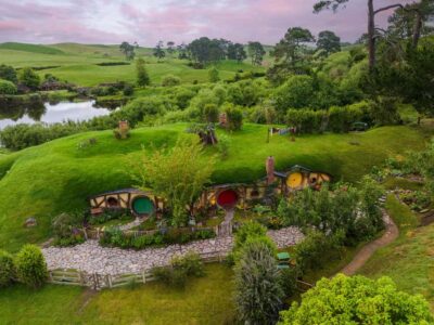 Hobbiton Movie Set Tour with Festive Lunch