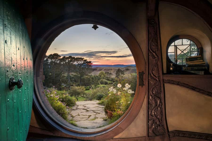 From Rotorua: Hobbiton Movie Set Tour with Festive Lunch - Going Inside a Hobbit Home