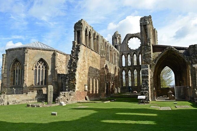 Full-Day Outlander Experience in the Scottish Highlands from Inverness - Old High St Stephen’s Church and Inverness clan connections