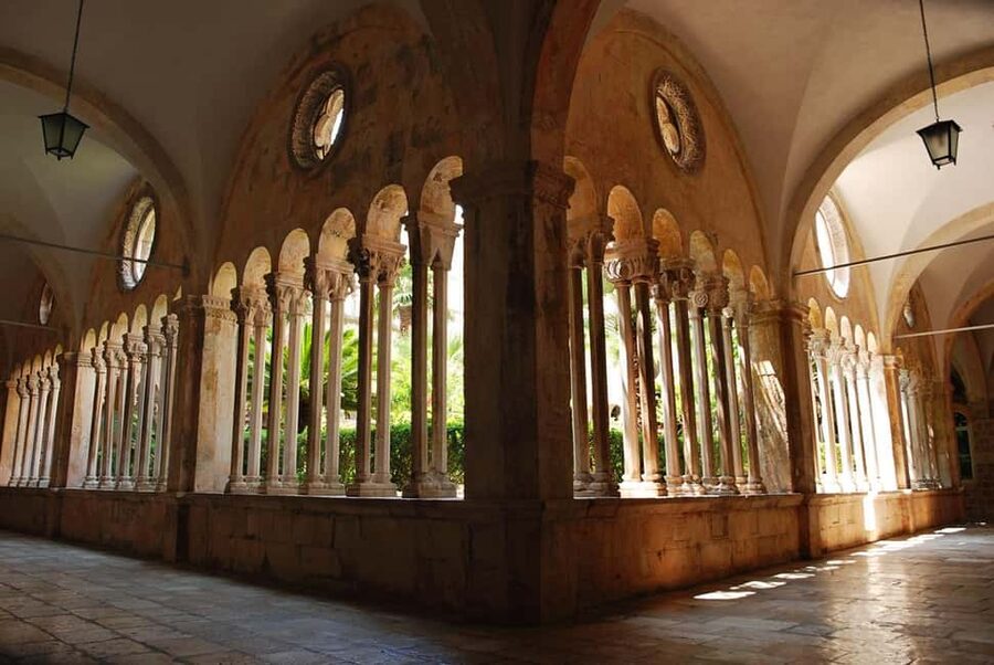 Game of Thrones Shooting Locations Guided Walking Tour - Franciscan Monastery and the Large Onofrio Fountain
