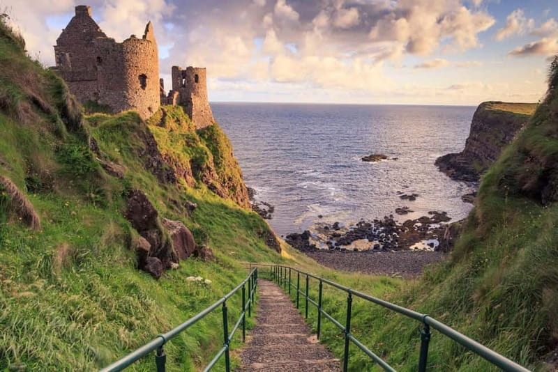 Giants causeway Irish castles & whiskey, Game of thrones - The scenic drive toward the Atlantic coast