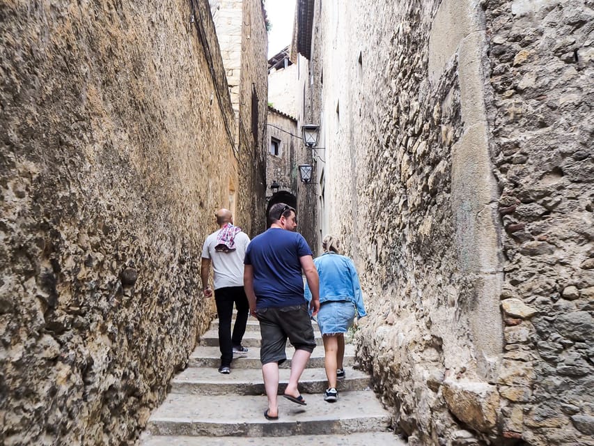 Girona: Game of Thrones Walking Tour - Jurats Square and the many faces of Oldtown