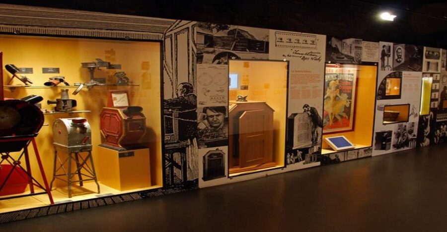 Girona: Museum of Cinema Entry Ticket - Begin with 500 years of pre-cinema