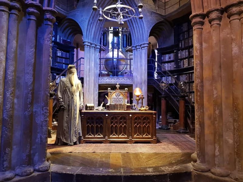 Harry Potter Studio Ticket & Tour of London Film Locations - What the London locations add to the day