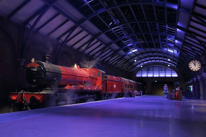Harry Potter Warner Bros. Studio Tour with Transport from London - Platform 9¾ and the Hogwarts Express