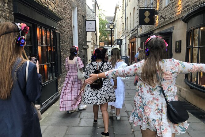 Headphoned Tour: Discover Bath & Bridgerton with Music - The guides and the tone of the storytelling