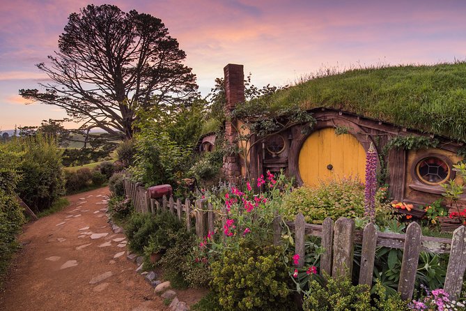 Hobbiton Movie Set day tour From Auckland - The Green Dragon Inn and the included drink