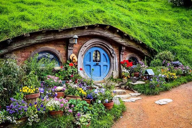 Hobbiton Movie Set Guided Tour small group from Auckland - Key points to know before booking