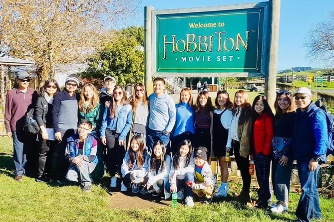 Hobbiton Movie Set Small Group Fully Guided Day Tour from Auckland - Who should book this day trip?