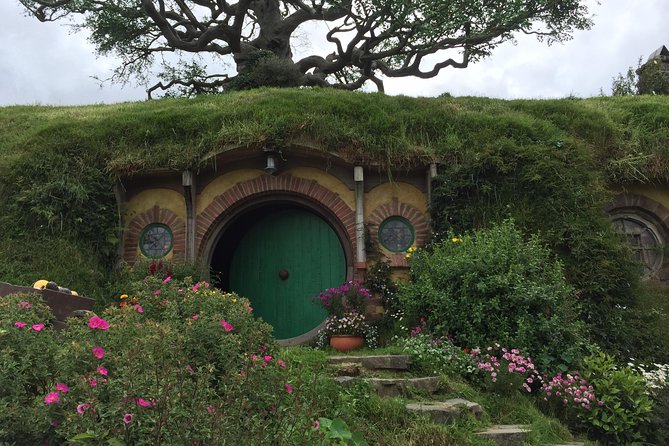Hobbiton movie set tour and a lot more beautiful NZ sights - Why Hobbiton is worth the long ride from Tauranga