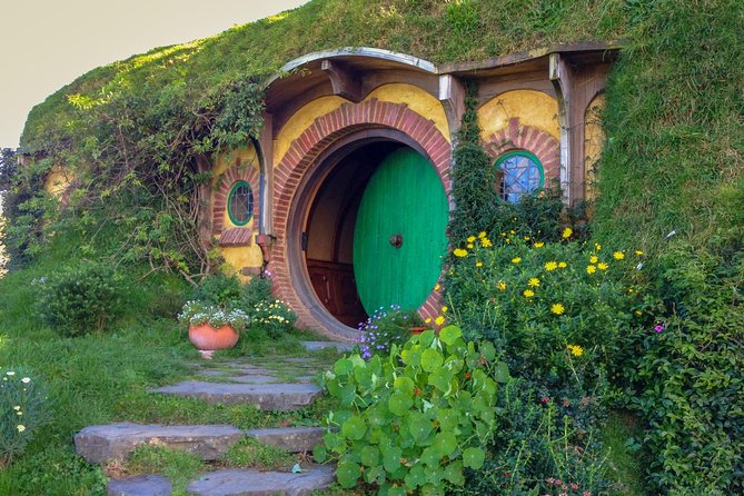 Hobbiton Movie Set Tour with lunch from Auckland - Hobbit holes, gardens, and the details worth noticing