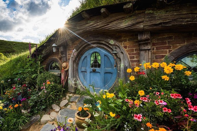 Hobbiton & Rotorua Small Group Day Tour inc Te Puia from Auckland - Why this Auckland day trip works
