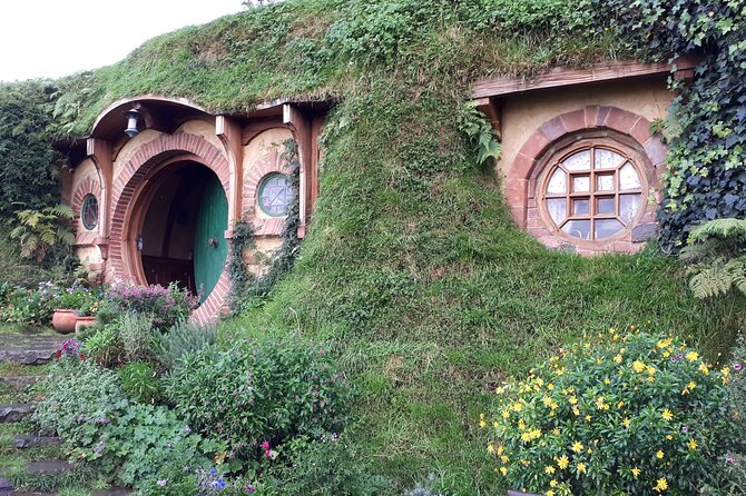 Hobbiton Transport & Tauranga Highlights Excursion from Tauranga - Why this is an easy way to reach Hobbiton from Tauranga