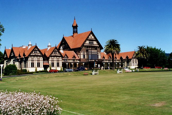 Hobbiton & Waitomo Caves Exclusive Luxury Day Tour From Auckland - Three and a half hours inside Hobbiton