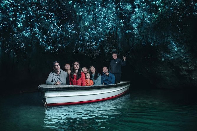 Hobbiton & Waitomo Caves Exclusive Luxury Day Tour From Auckland - Lake Karapiro and the Waikato River