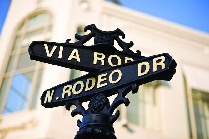 Hollywood, Beverly Hills & Celebrity Homes by Open Air Bus - Movie clips and the guide’s running commentary