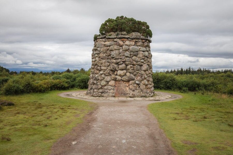 Inverness: Loch Ness Cruise, Castle, and Outlander Tour - Starting in Inverness and heading to Loch Ness