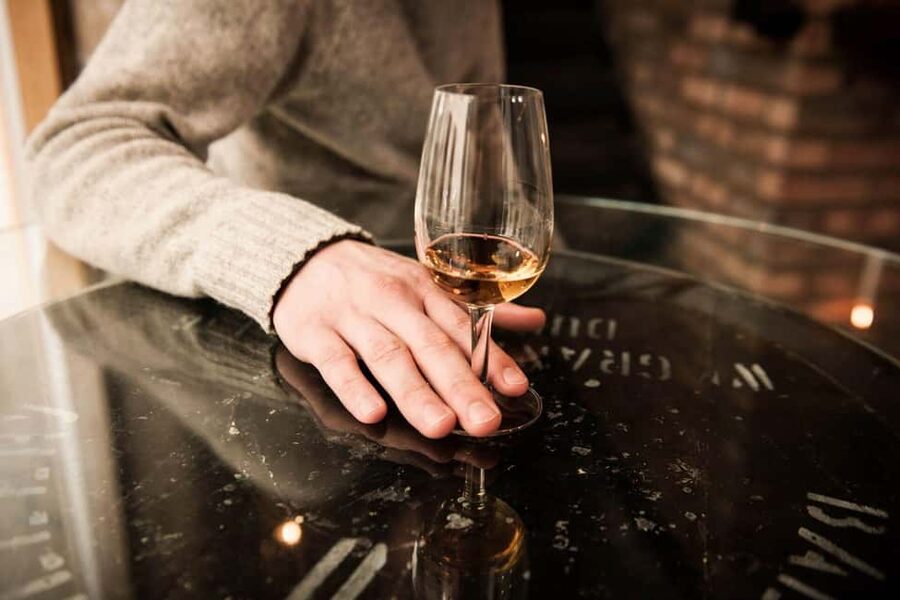 Inverness: Loch Ness, Outlander & Whisky Distillery - Guides, pace, and comfort