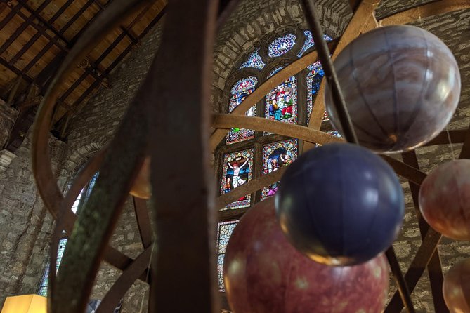 JK Rowling’s Edinburgh & the Writing of Harry Potter 4½hrs - Mercat Cross and Rowling’s handprints close the story