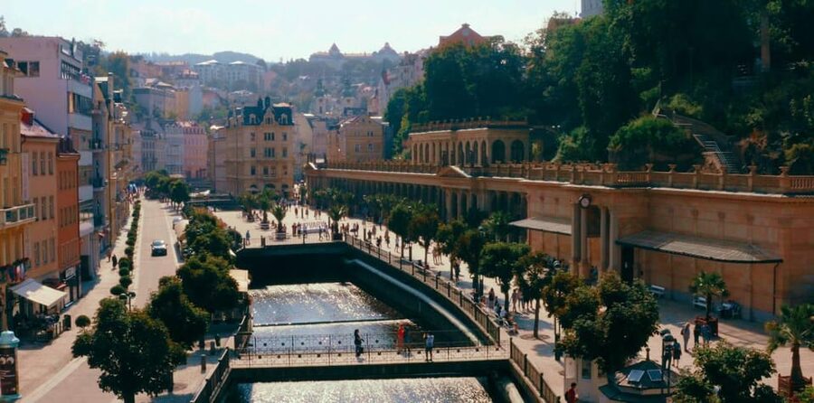 Karlovy Vary: Tourist Cinema Experience - A short film in the heart of Karlovy Vary