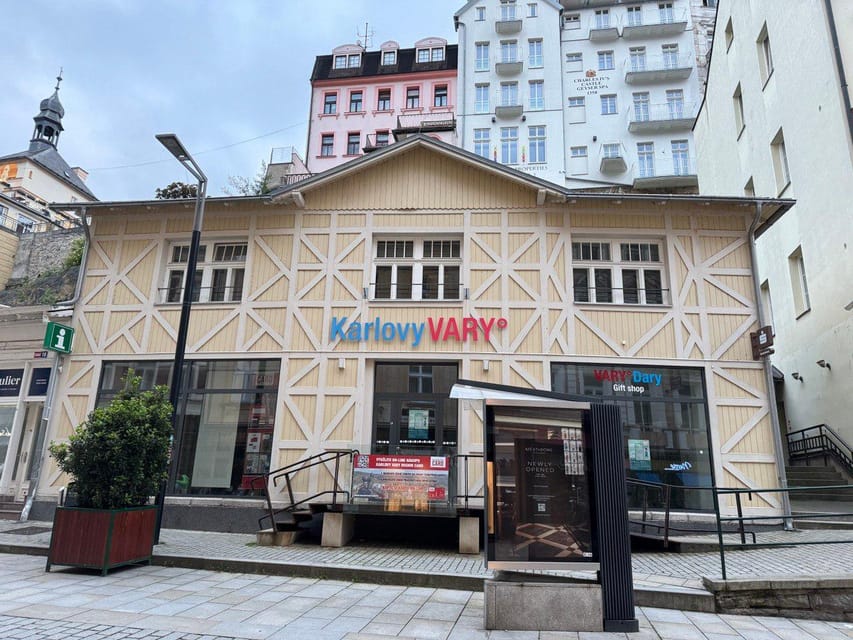 Karlovy Vary: Tourist Cinema Experience - What the 20-minute program gives you