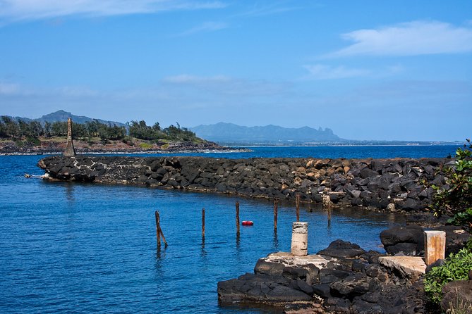Kauai: Highlights & Movie Sites - Ahukini Landing brings waves and movie history