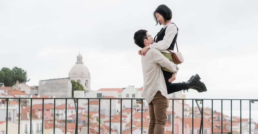 Lisbon: Cinematic Photoshoot with Local Photographer Guide - Key points to know before booking