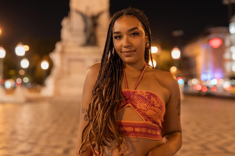 Lisbon lights: A Cinematic Photoshoot at night - Key points to know before you book