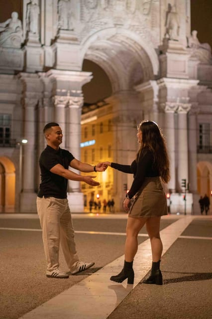 Lisbon lights: A Cinematic Photoshoot at night - Why natural direction matters