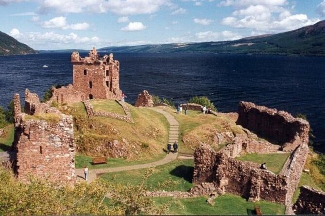 Loch Ness,Cawdor Castle,Outlander Sites &More from Inverness - Key things to know before you book