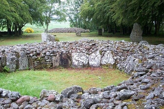 Loch Ness , Outlander , Inverness Castle , Clava and Culloden - Clava Cairns and the Outlander connection