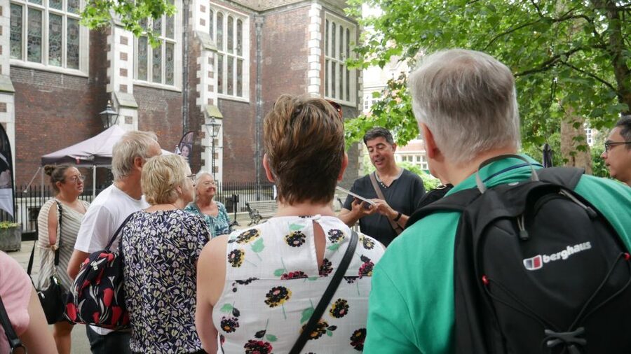 London: Downton Abbey Guided Walking Tour - Rose, Jack Ross, and a risky London date