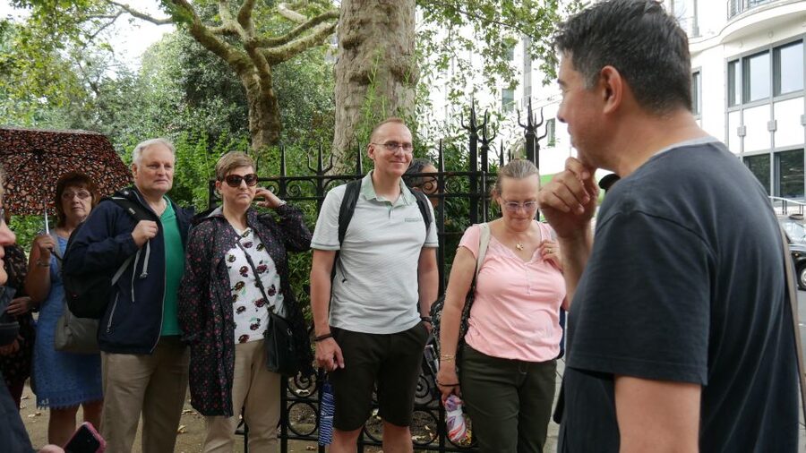 London: Downton Abbey Guided Walking Tour - Cora, Simon Bricker, and Piero della Francesca