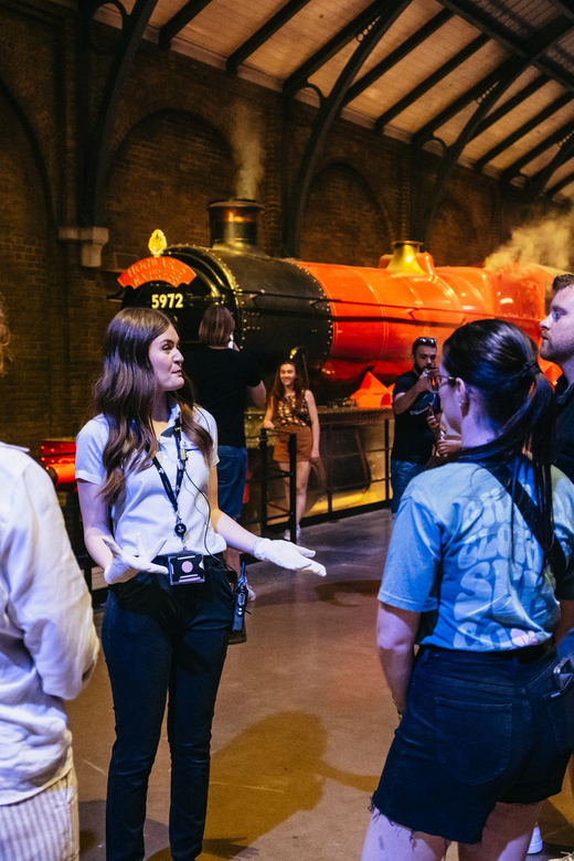 London: Fully-Guided Making of Harry Potter Tour - Timed entry and the first look at the Great Hall