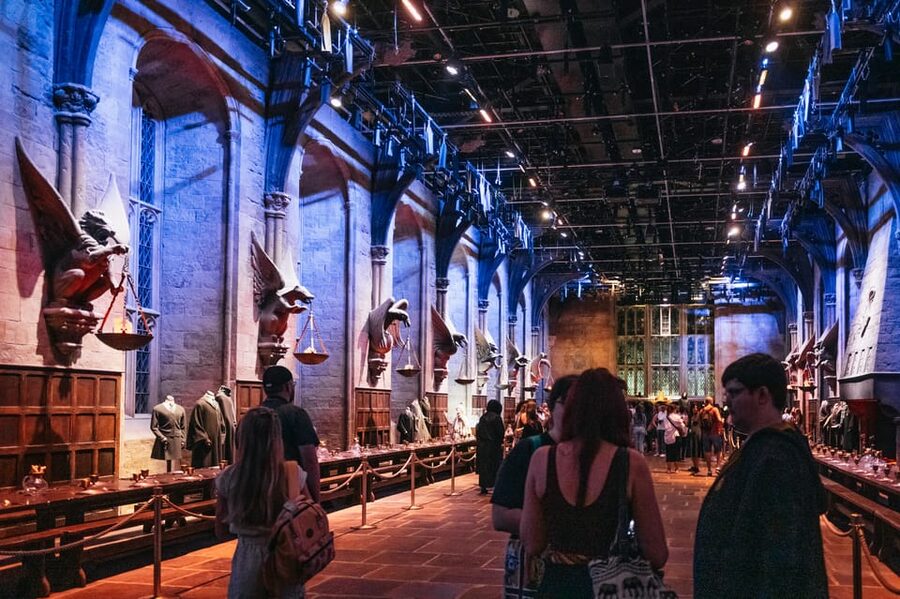 London: Fully-Guided Making of Harry Potter Tour - The Hogwarts Express and Platform 9 ¾