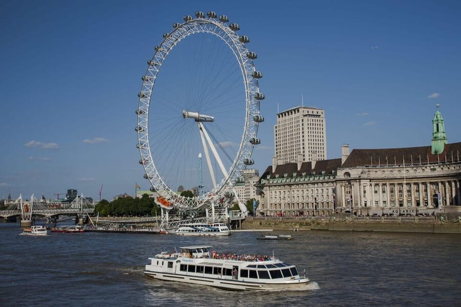 London: Guided Thames Cruise and Harry Potter Walking Tour - Cecil Court and Goodwin’s Court: small streets, strong atmosphere