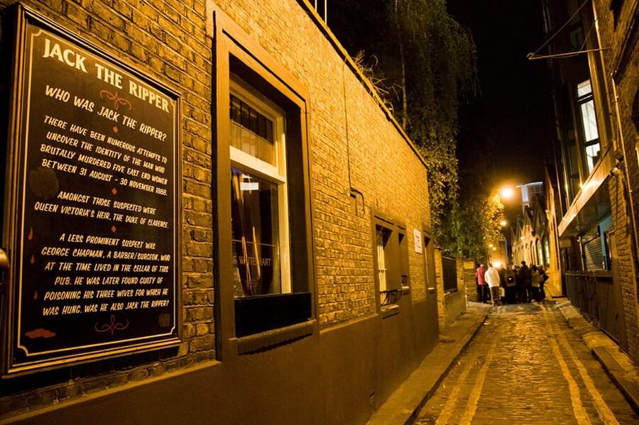 London: Harry Potter and Jack the Ripper Combo Tour - The Tube changes the pace