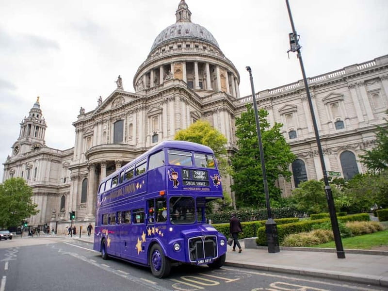 London: Harry Potter Film Locations Sightseeing Bus Tour - St. Paul’s Cathedral from the bus window