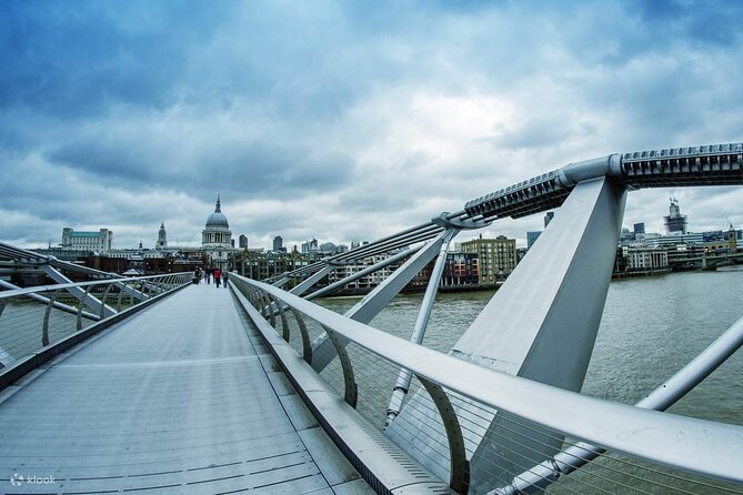 London: Harry Potter Filming Locations Sightseeing Tour - St Paul’s Geometric Staircase