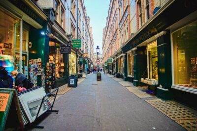 Harry Potter Movies Walking Tour (Kids Go Free)