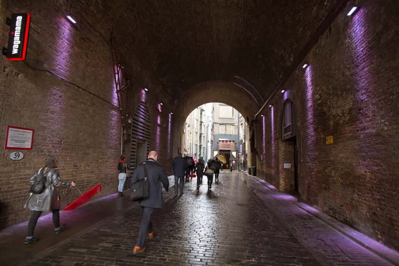 London: Harry Potter Small Group Walking Tour - Leadenhall Market and the Leaky Cauldron