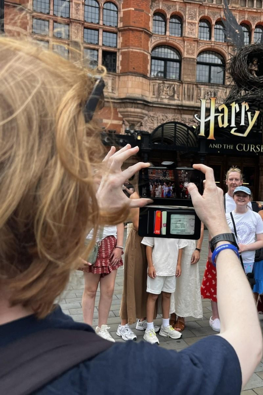 London: Harry Potter Walking Tour and Tower Bridge Ticket - Meeting your guide at King’s Cross