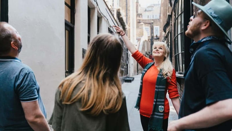 London: Harry Potter Walking Tour (& Bottle of Butterbeer) - Why this tour works for Potter fans