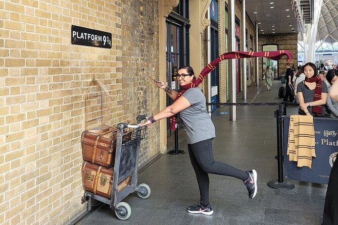 London: Harry Potter Walking Tour with Platform 9 3/4 - Trafalgar Square and London’s film premieres