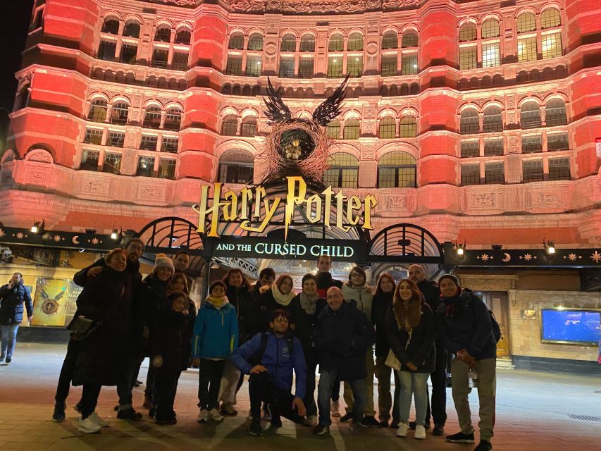 London: Harry Potter Walking Tour with Thames River Cruise - Trafalgar Square and central London wizarding references