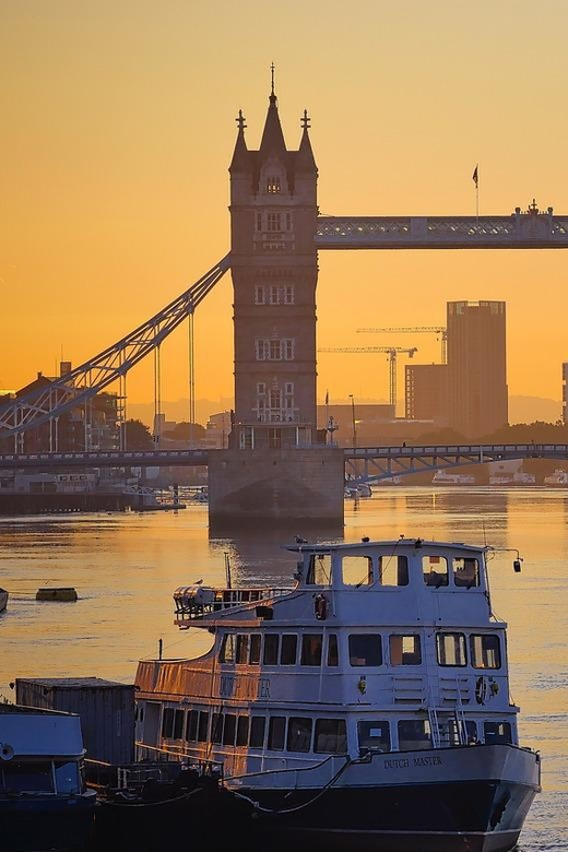 London: Private Family Harry Potter Movie Locations & Cruise - Starting at King’s Cross and Platform 9¾