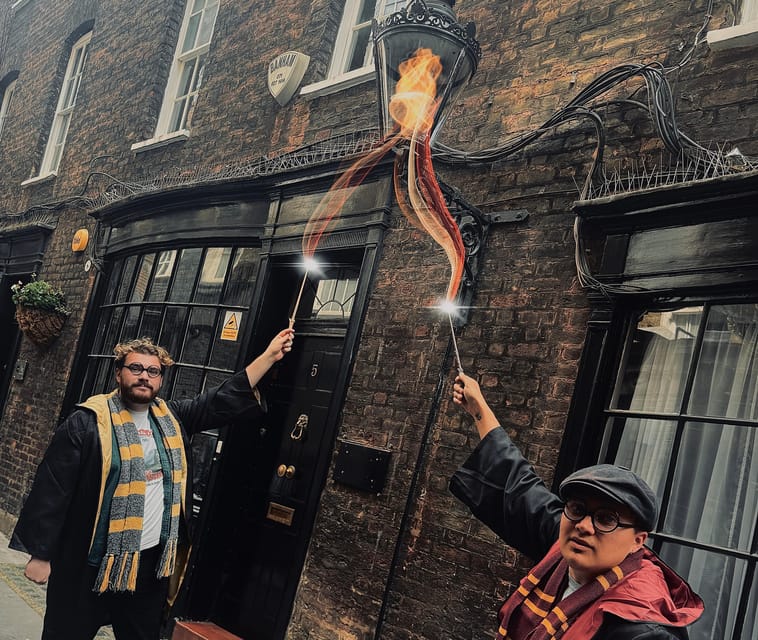 London: The Harry Potter Walking Tour with Potter-Vision - Shakespeare’s Globe and the South Bank stretch