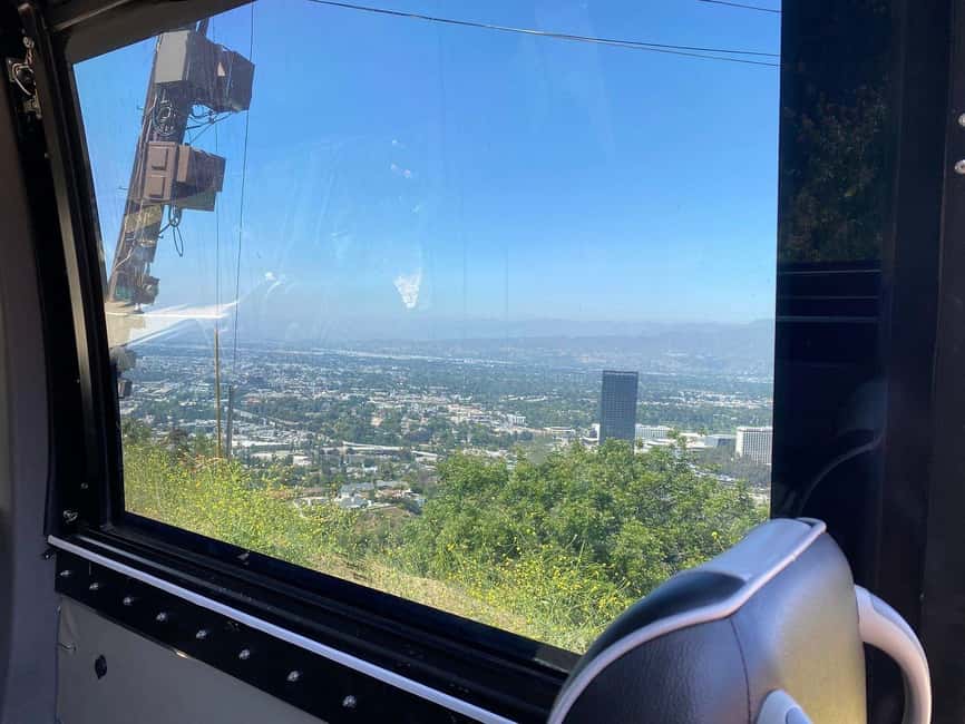 Los Angeles: Celebrity Homes and Movie Scenes Bus Tour - The Hollywood Sign and Hollywood Hills